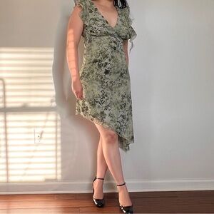 Y2K Almost Famous Green floral midi dress with ruffle details // size small